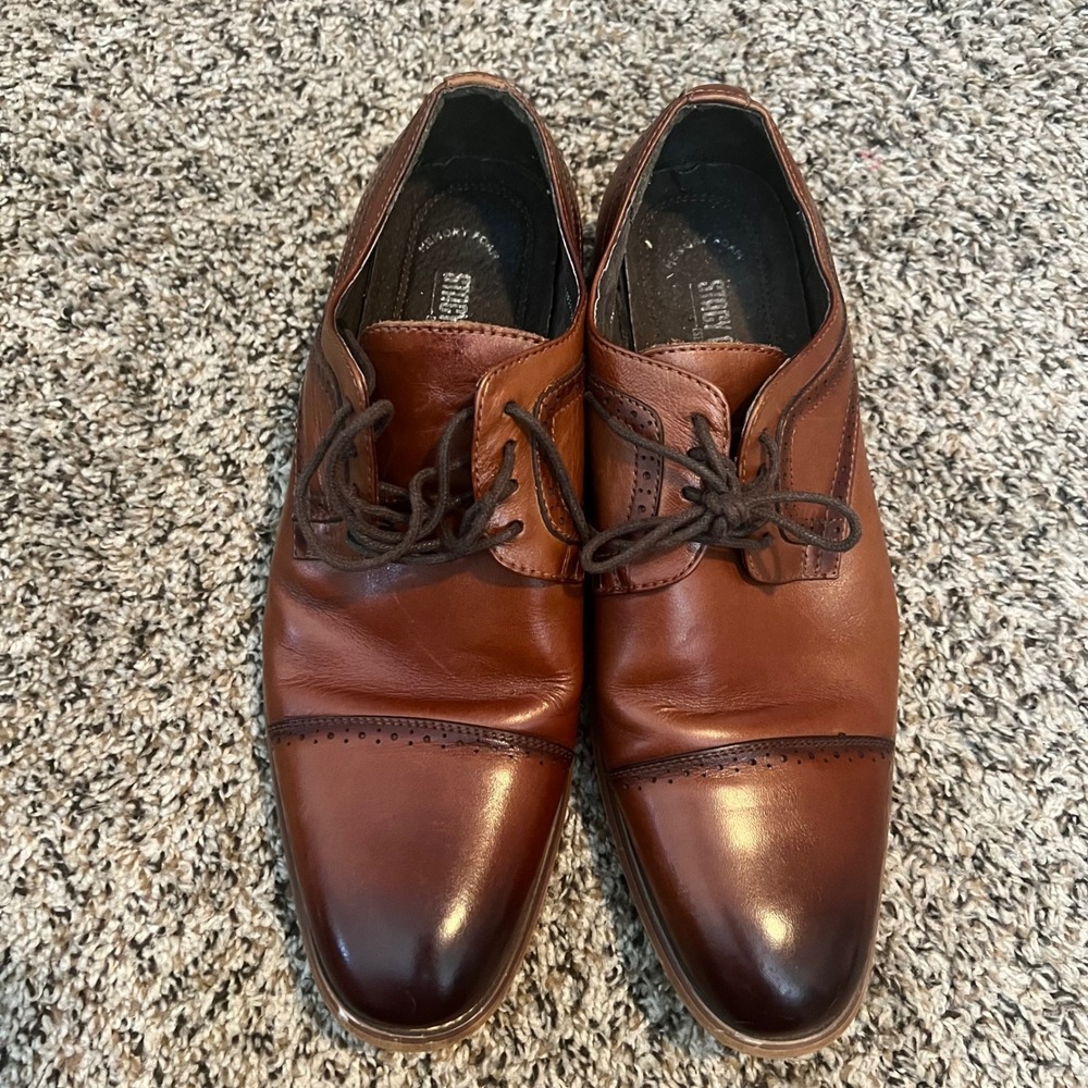 Stacy Adams Dickinson Mens 9.5M Cognac Leather Cap Toe Brogue Oxford 25036-221‎